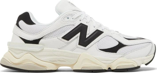9060 'White Black'