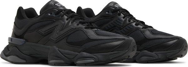 9060 Triple Black Suede