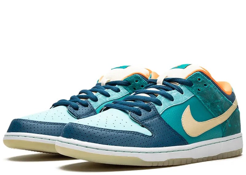 Nike SB Dunk Low MIA Skate Shop