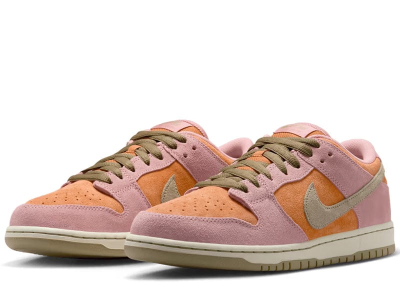 Nike SB Dunk Low Red Stardust